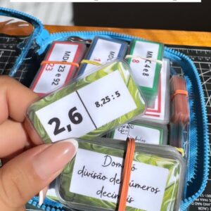 Dominó divisão de números decimais - 28 peças e 28 capas